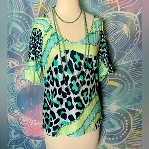 NWOT women’s top v neck green black leopard  print with geode swirl stretch S
